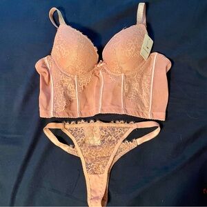 Elegant Lace Bralette and Panty Set - Pink